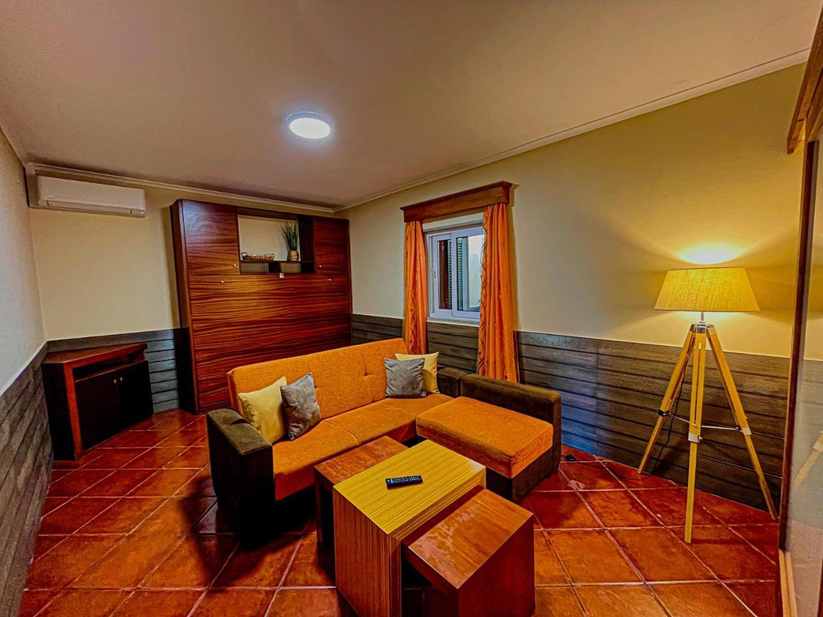 Casinha Dos Cubos Villa Geres Buitenkant foto