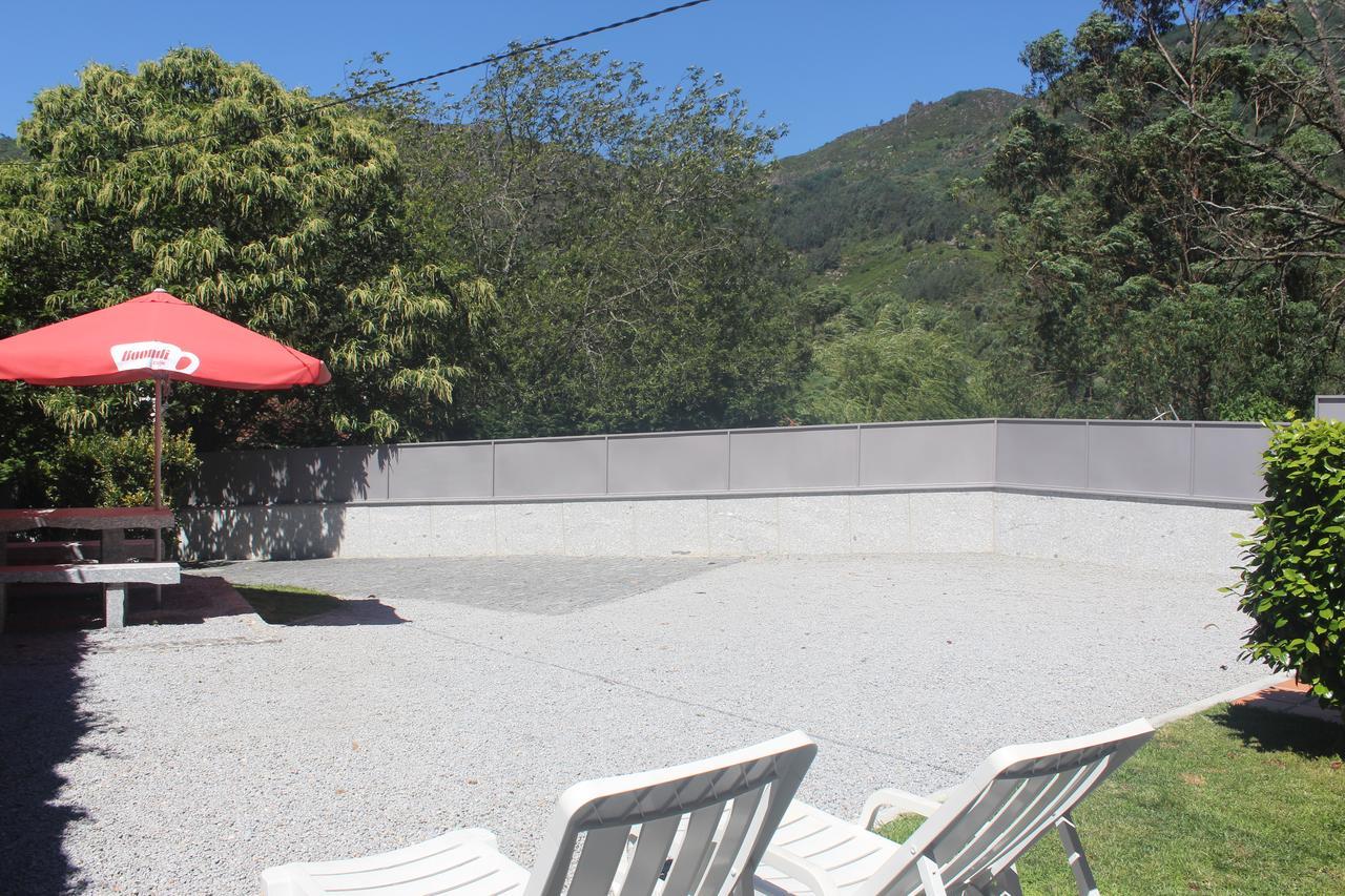 Casinha Dos Cubos Villa Geres Buitenkant foto
