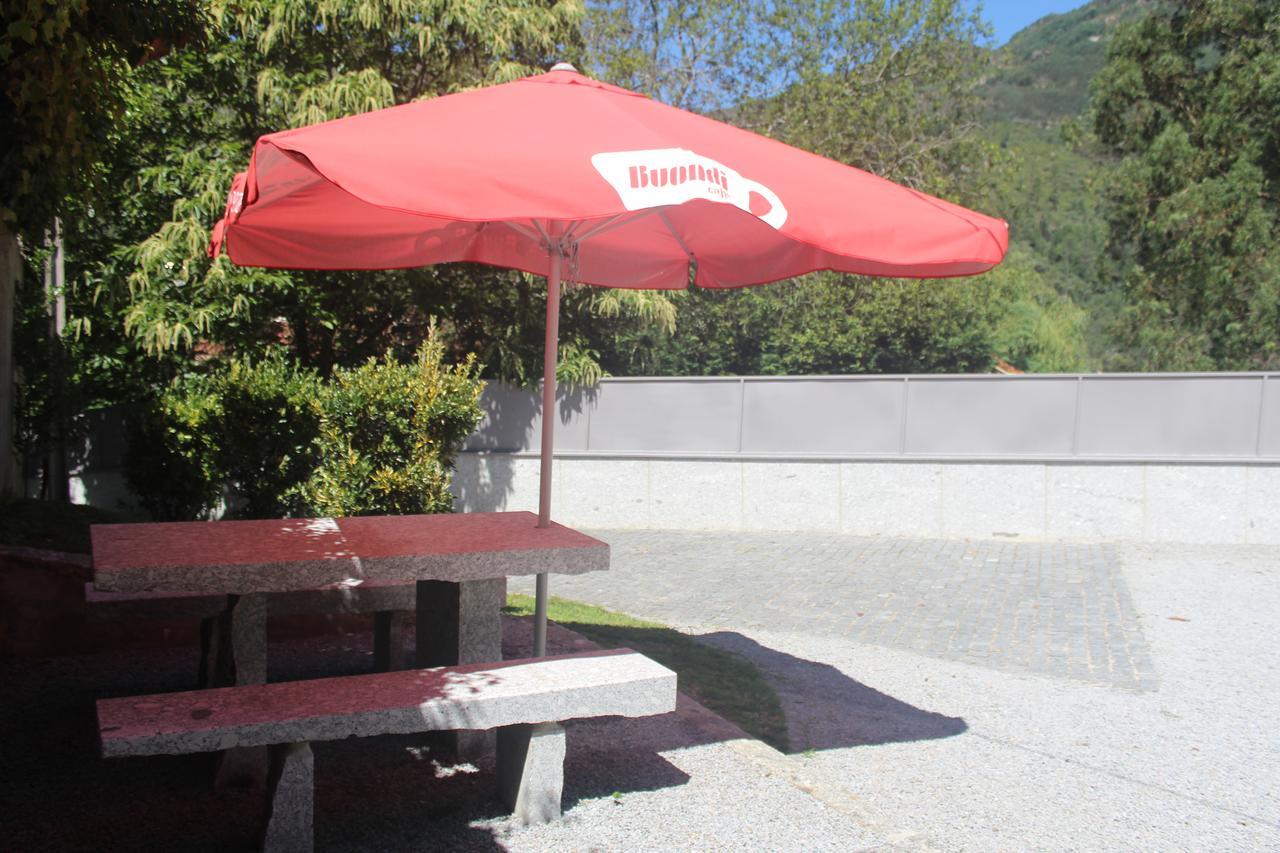 Casinha Dos Cubos Villa Geres Buitenkant foto